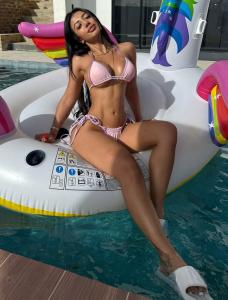 632979620: Chica busca chico en Navarra