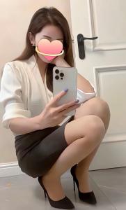 688432150: Chica busca chico en Madrid