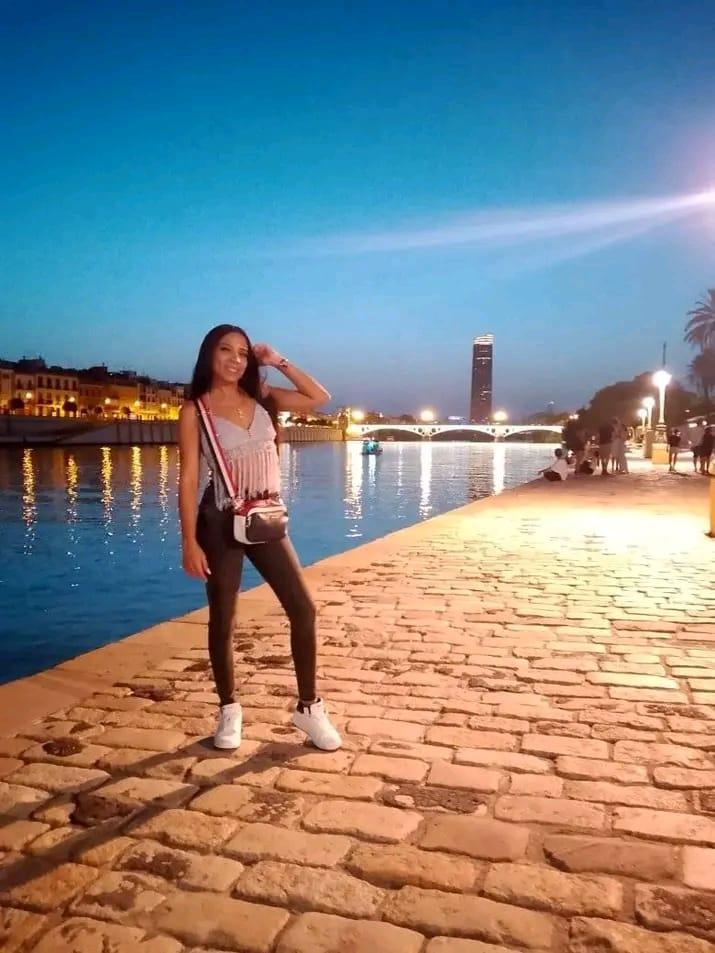 Chica busca chico en Sevilla: 