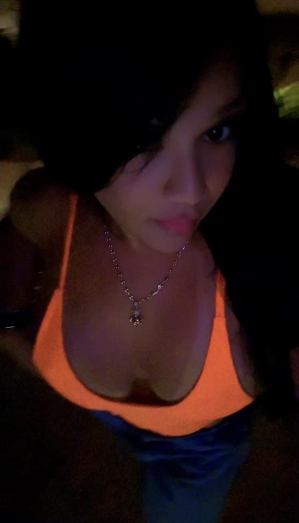 Chica busca chico en Granada: 