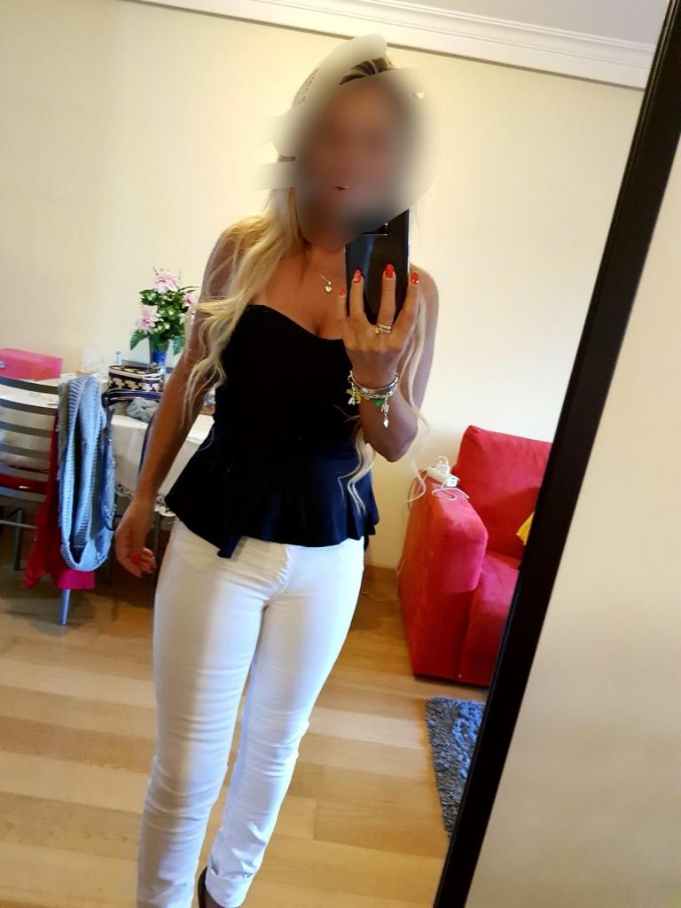 633683968: Chica busca chico en La Coruña