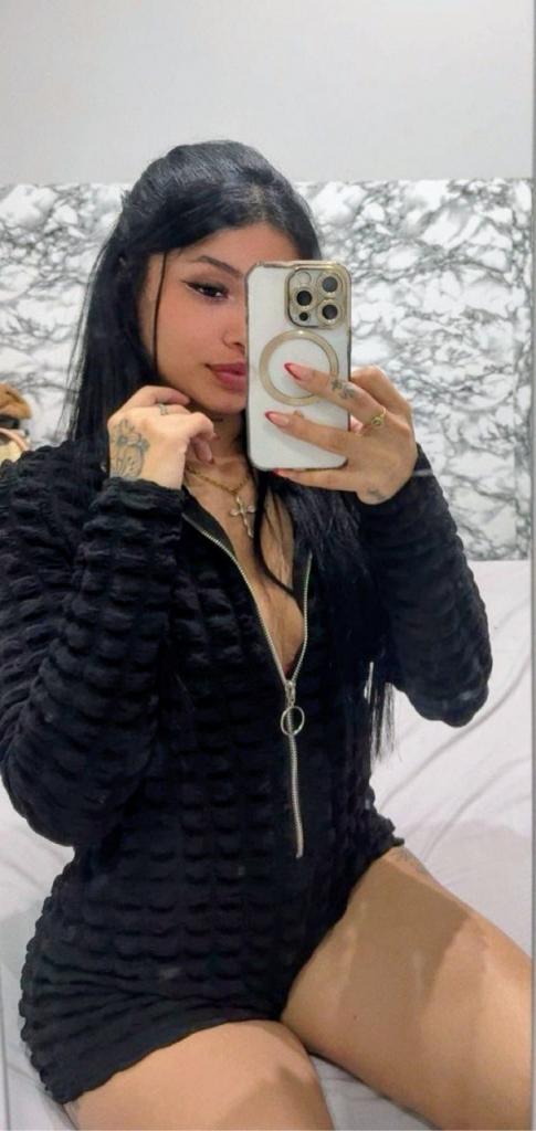 Chica busca chico en Málaga: Chica busca chico