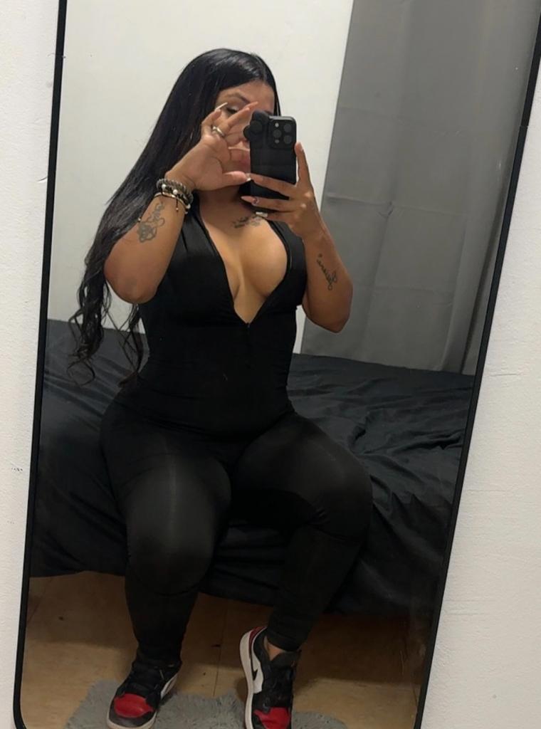 Chica busca chico en Tenerife: 