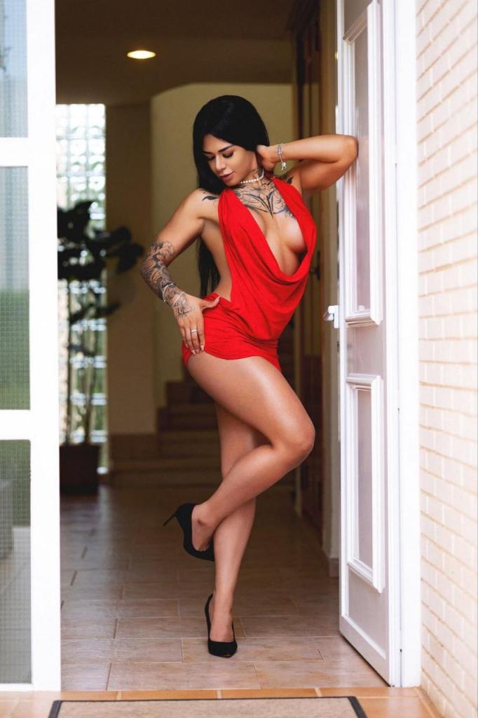 Chica busca chico en Ibiza: Chica busca chico