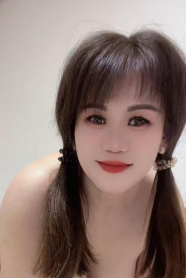 Chica busca chico en Ibiza: 