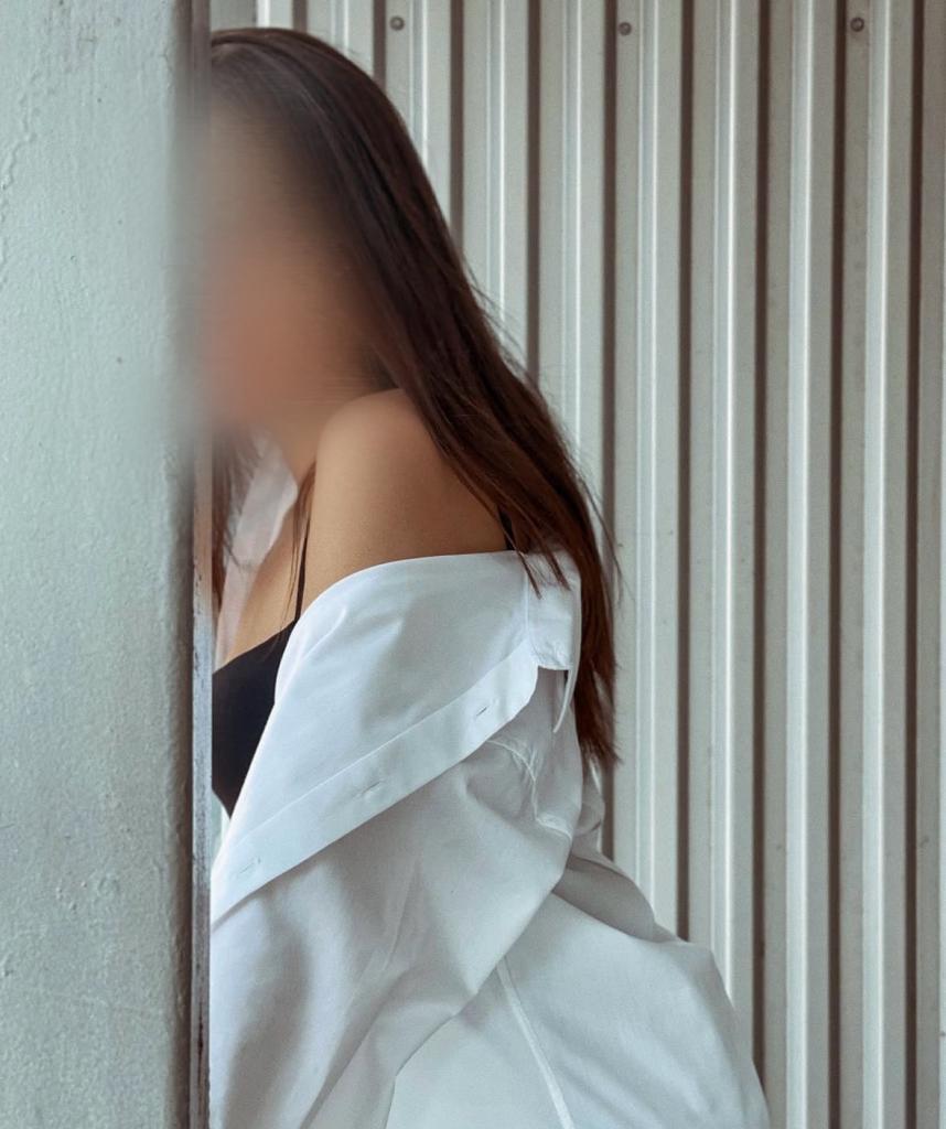 722218779: Chica busca chico en Sevilla