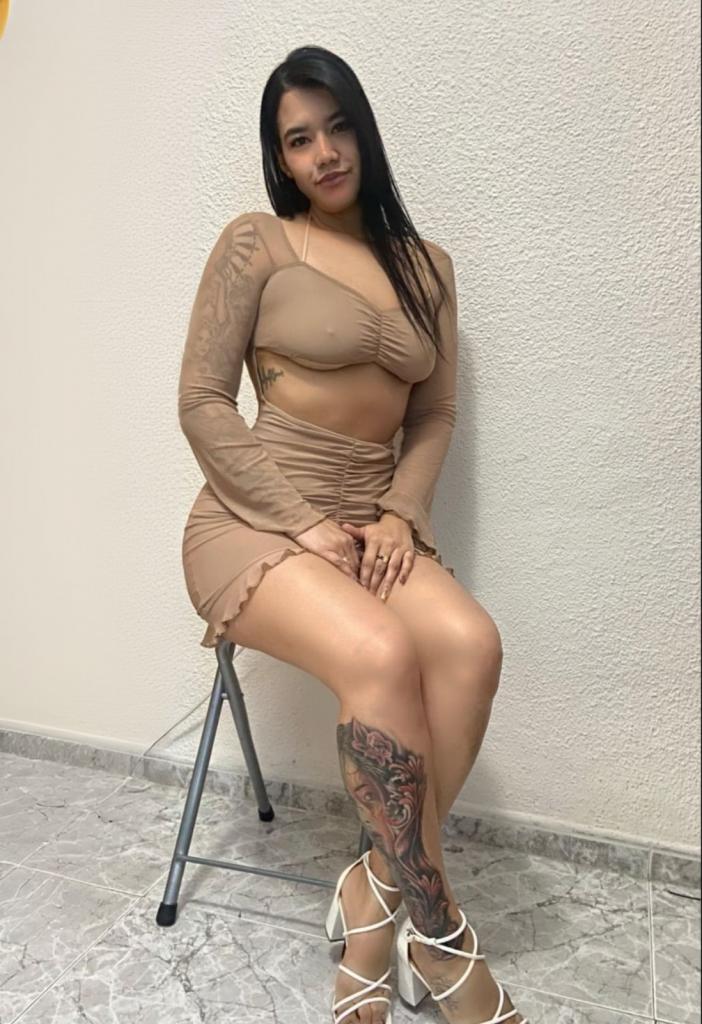 Chica busca chico en Granada: Chica busca chico