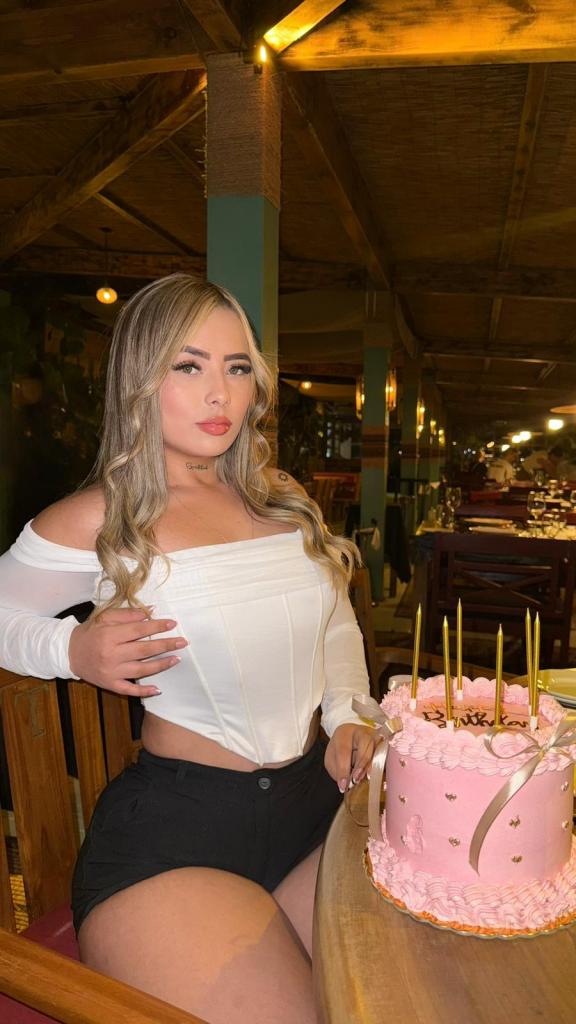 Chica busca chico en Cádiz: 