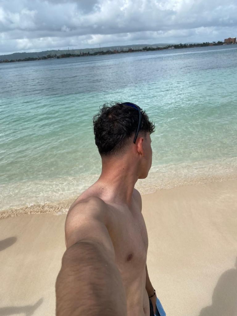 Chico busca chica en Tenerife: 