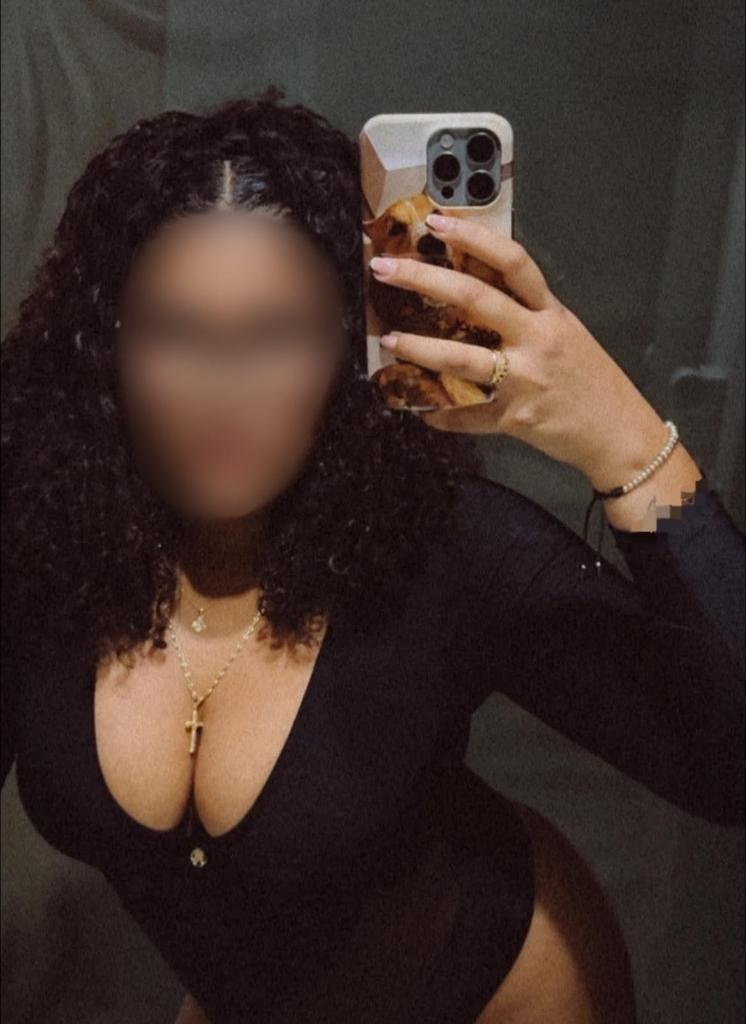 Chica busca chico en Almería: 