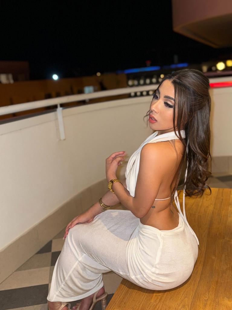 604284253: Chica busca chico en Málaga