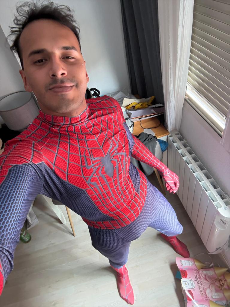 674067103: Chico busca chica en Madrid