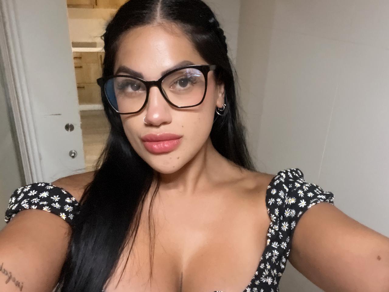 Chica busca chico en Ibiza: 