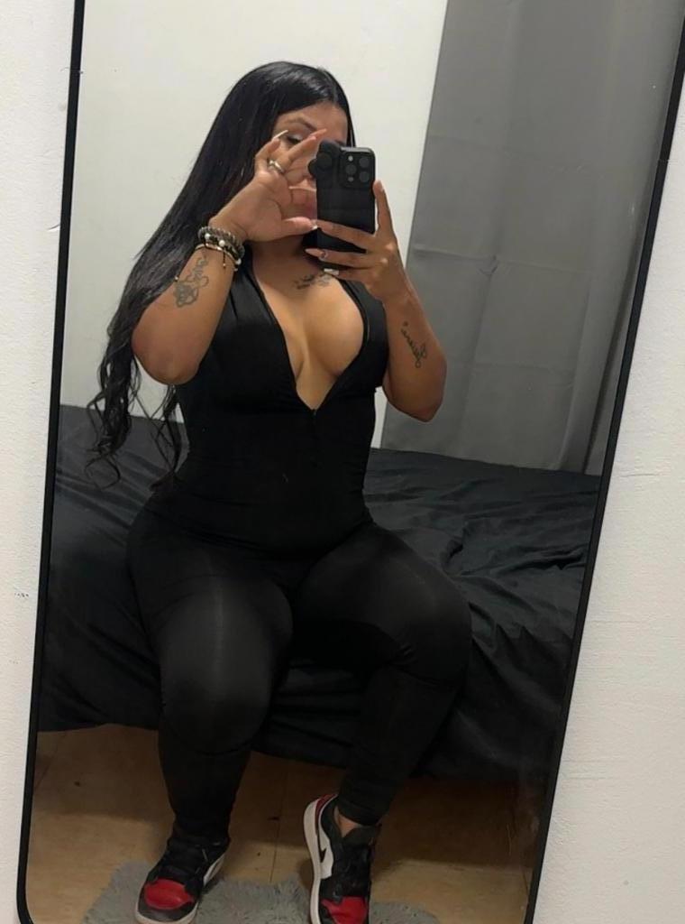 Chica busca chico en Tenerife: 