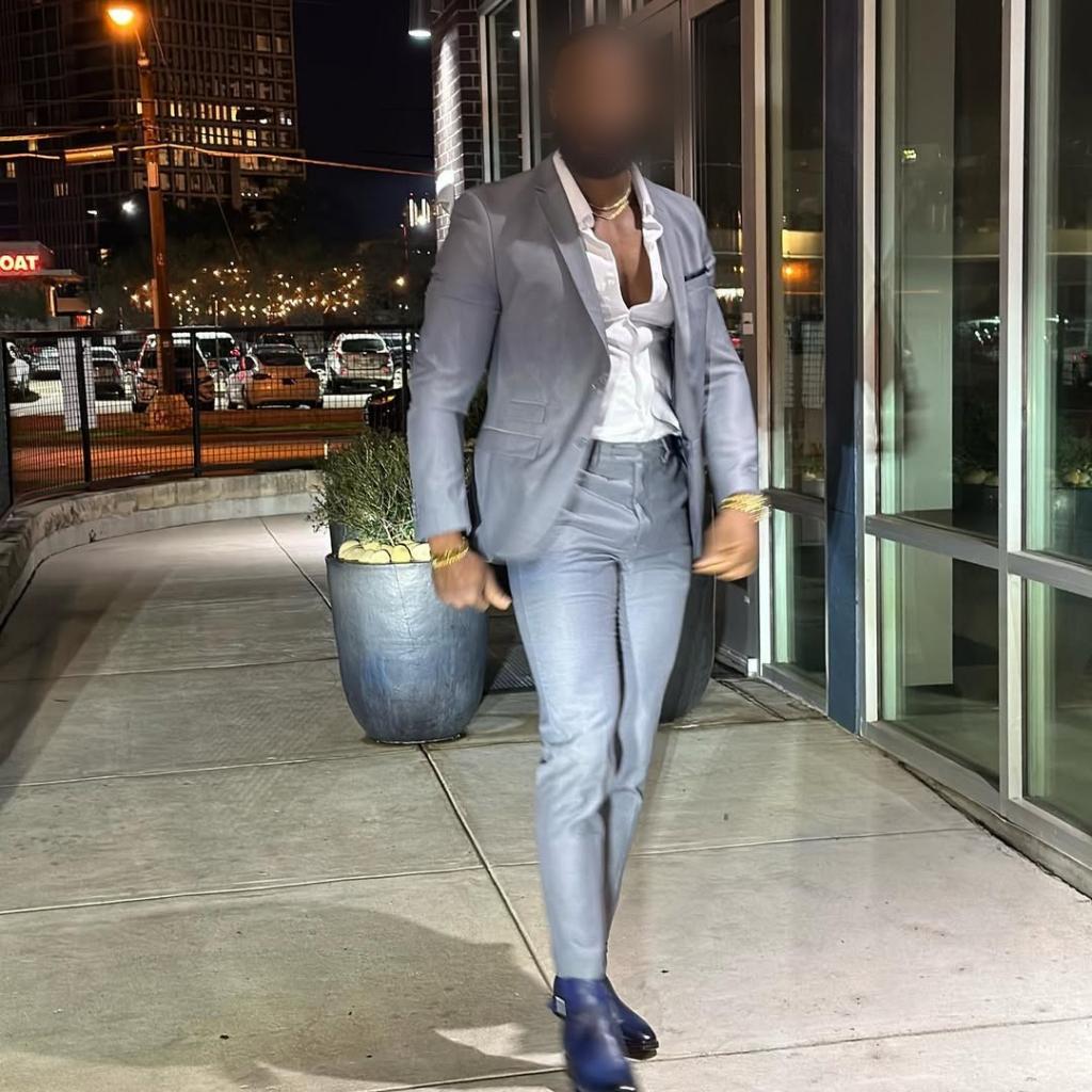 631623408: Chico busca chica en Barcelona