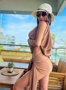 604235961: Chica busca chico en La Coruña