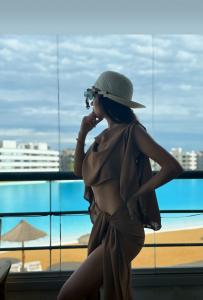 604235961: Chica busca chico en La Coruña