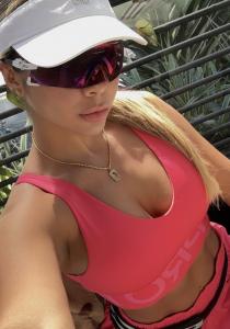 614725860: Chica busca chico en Madrid