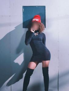 678779475: Chica busca chico en Ibiza