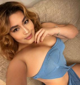 613696413: Chica busca chico en Málaga