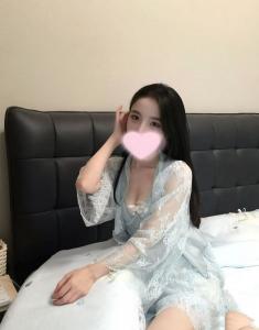 655986908: Chica busca chico en Barcelona