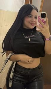 664588203: Chica busca chico en Barcelona