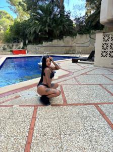 661523189: Chica busca chico en Mallorca