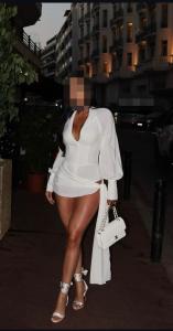 654079444: Chica busca chico en Barcelona