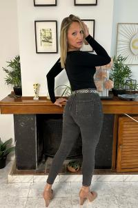 647643327: Chica busca chico en Málaga