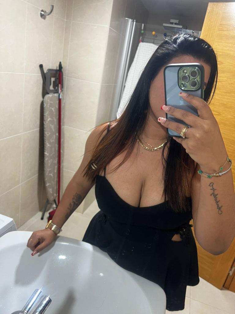 642346371: Chica busca chico en La Coruña