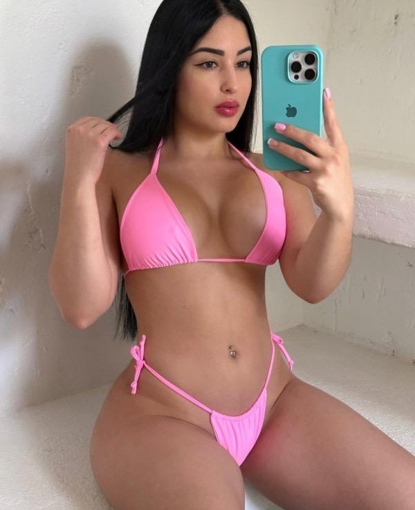 613179799: Chica busca chico en Barcelona