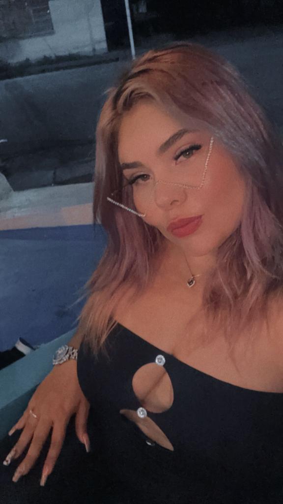 Chica busca chico en Huelva: 