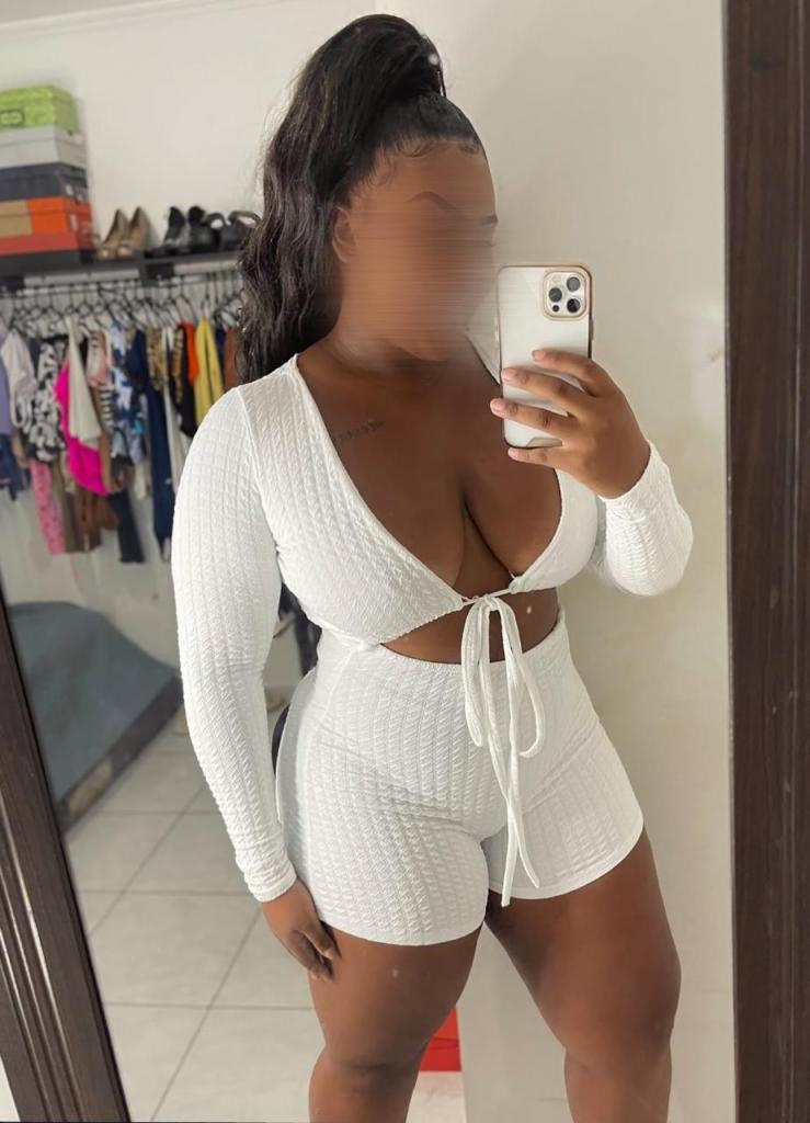 Chica busca chico en Cádiz: 