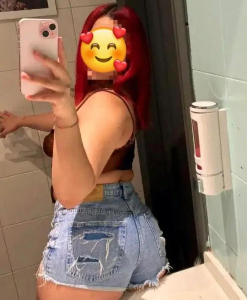 Chica busca chico en Almería: 