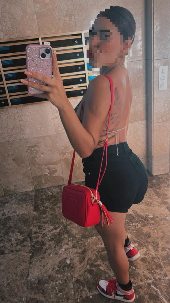 Chica busca chico en Huelva: 