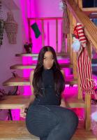 613368011: Chica busca chico en Barcelona