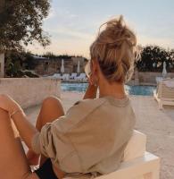 647643327: Chica busca chico en Málaga