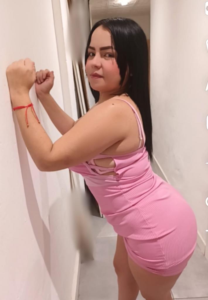 Chica busca chico en Granada: Chica busca chico