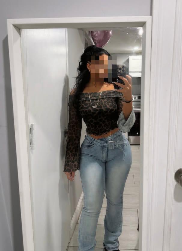 Chica busca chico en Málaga: Chica busca chico