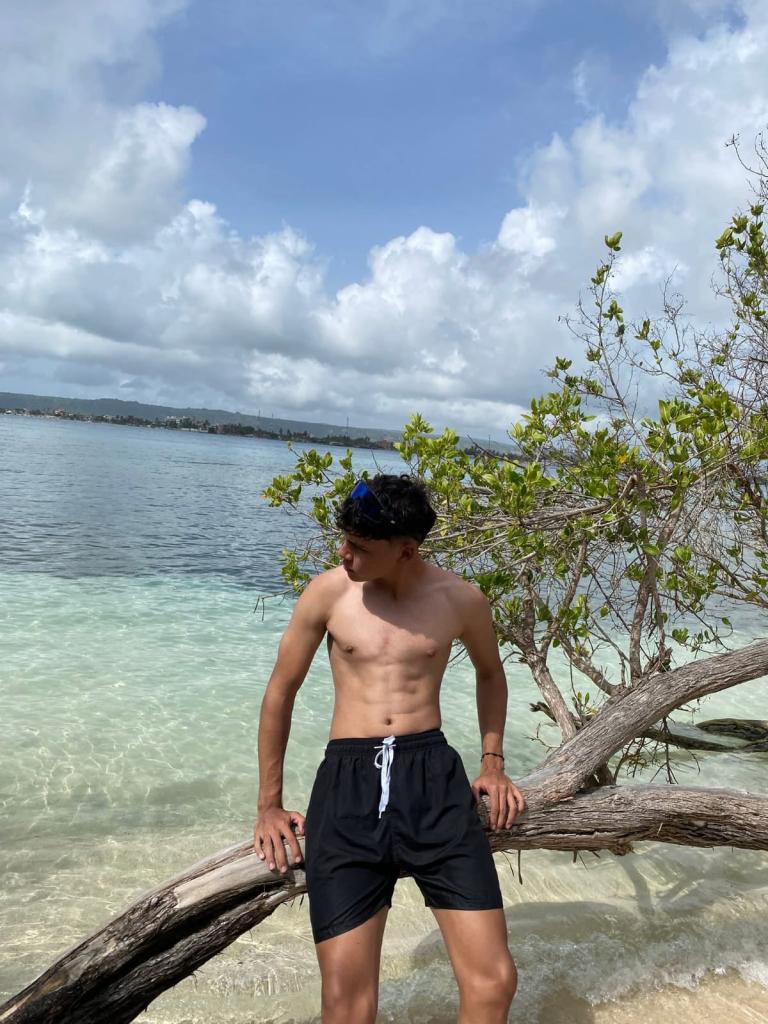 Chico busca chica en Tenerife: 