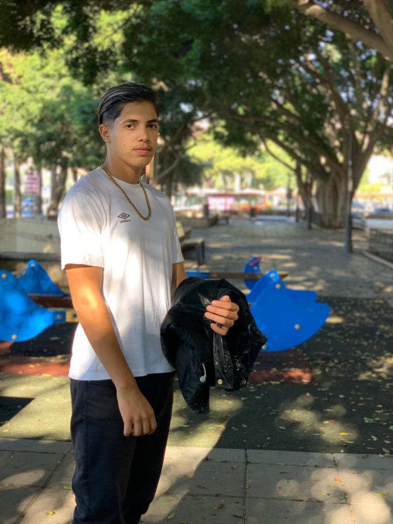 Chico busca chica en Almería: 