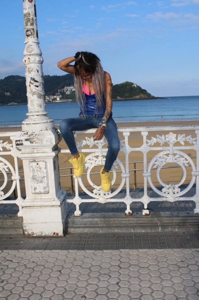 602553908: Chica busca chico en La Coruña