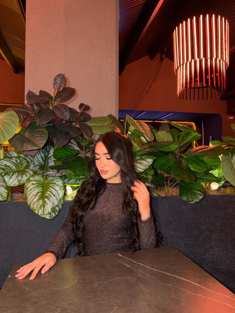 674398744: Chica busca chico en Barcelona