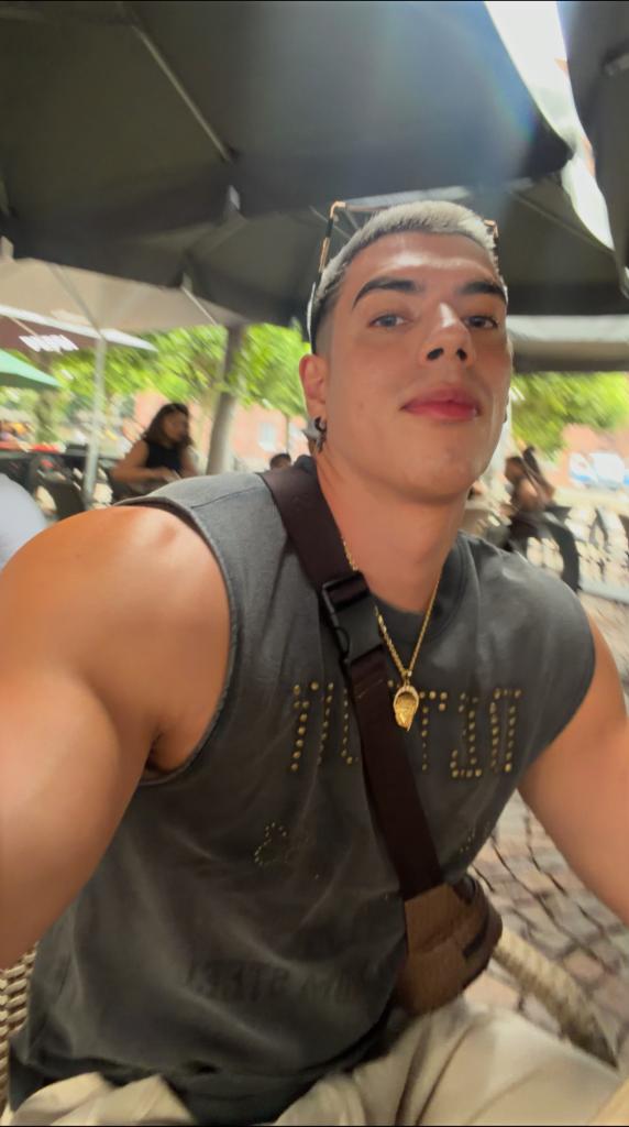 602464437: Chico busca chica en Zaragoza