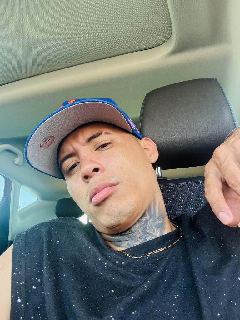 621081664: Chico busca chica en Zaragoza