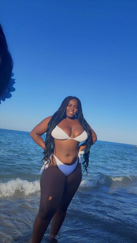 Chica busca chico en Granada: Chica busca chico