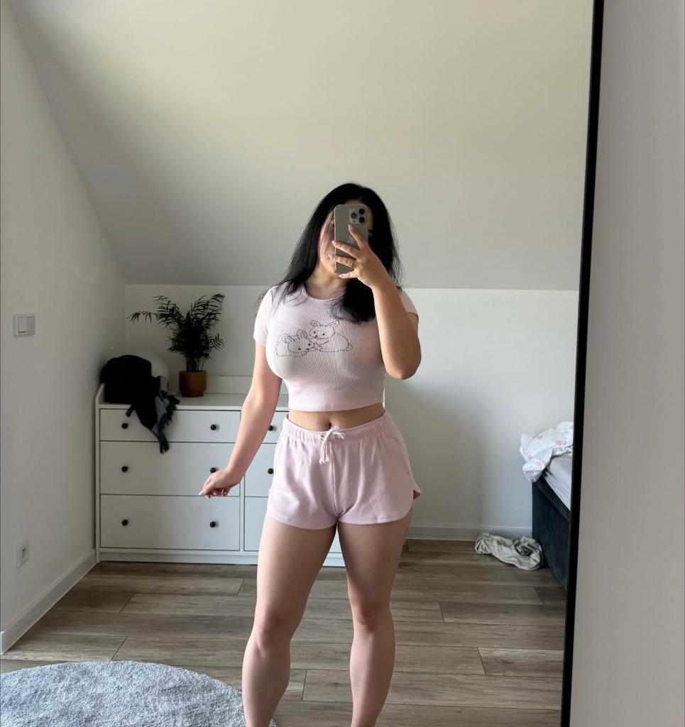 612211296: Chica busca chico en Barcelona