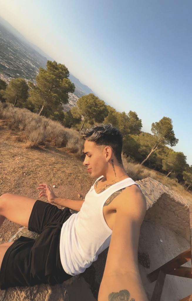604981520: Chico busca chica en Murcia