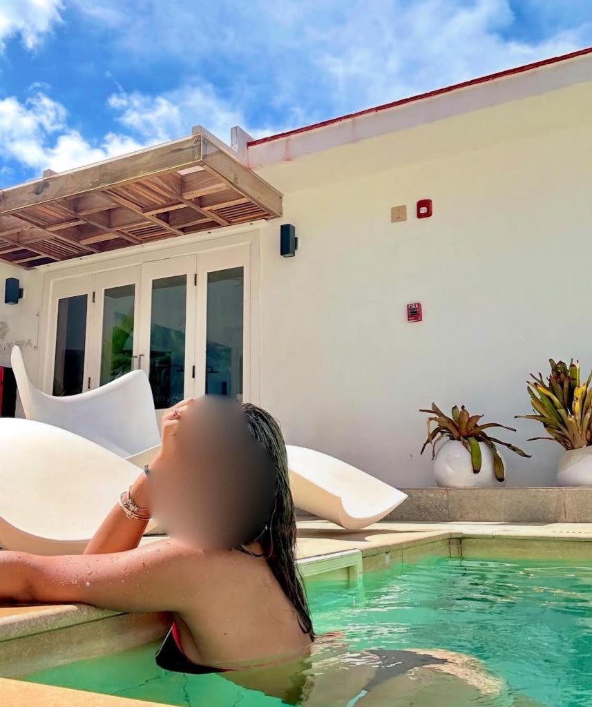 613761211: Chica busca chico en Sevilla