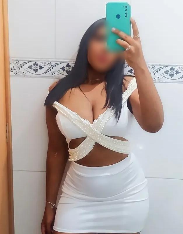 613456547: Chica busca chico en Madrid